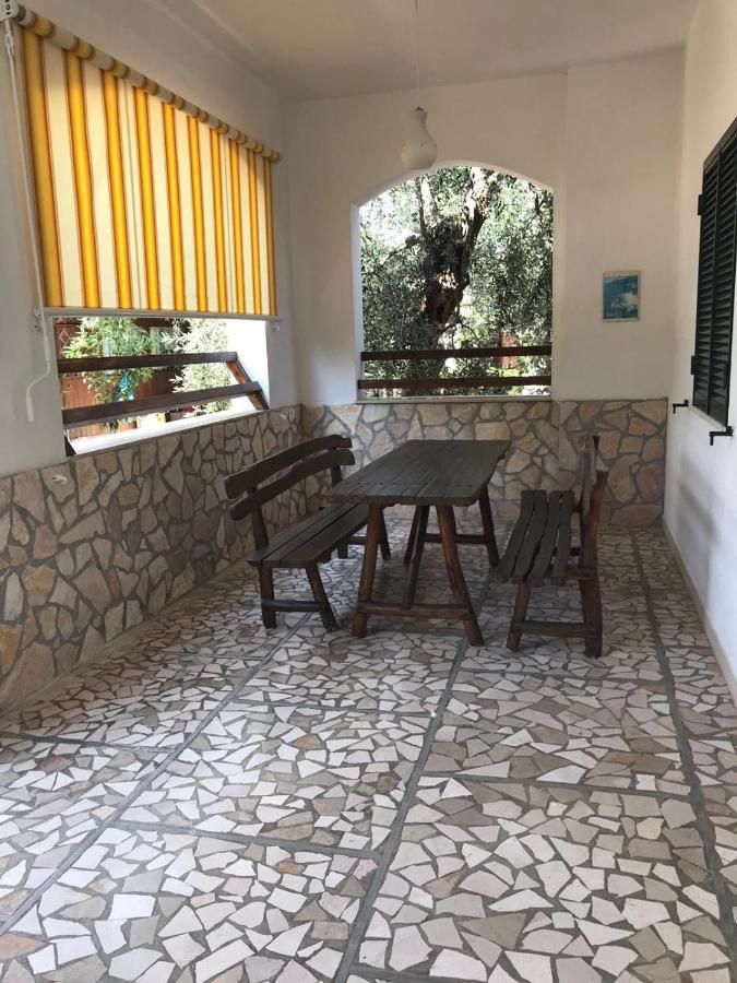 Villa Monica Appartamenti Весте Екстериор снимка