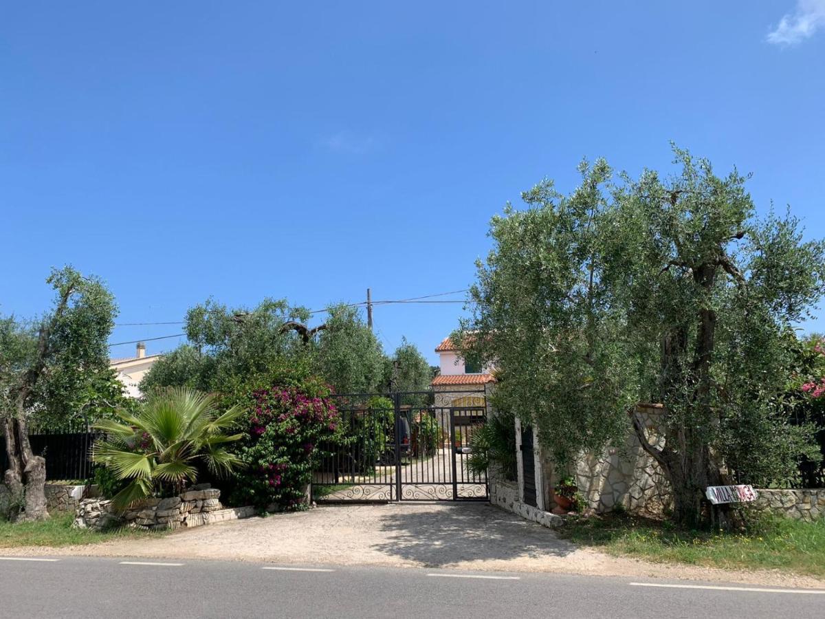 Villa Monica Appartamenti Весте Екстериор снимка
