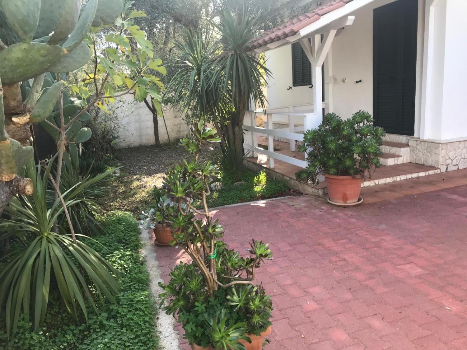 Villa Monica Appartamenti Весте Екстериор снимка