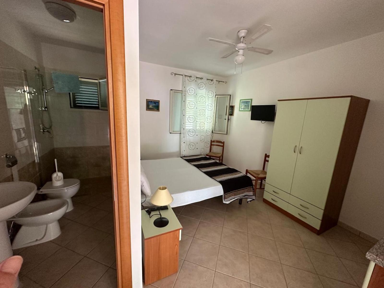 Villa Monica Appartamenti Весте Екстериор снимка