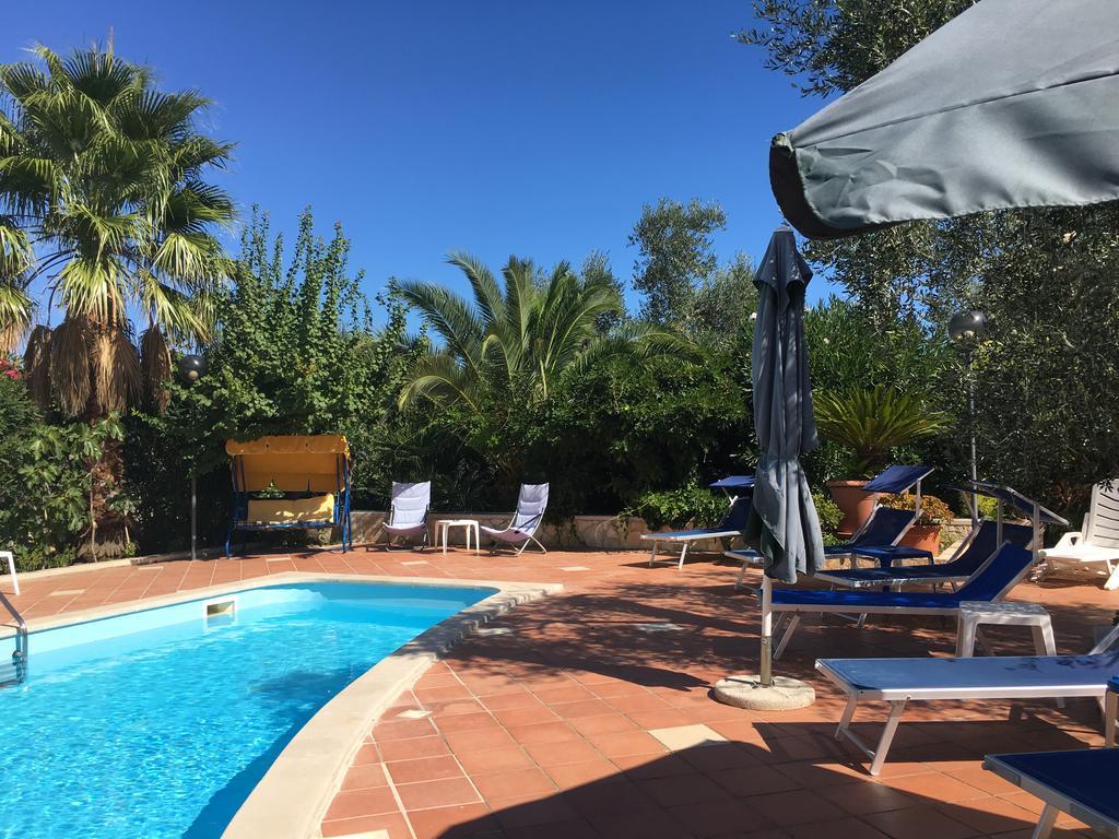 Villa Monica Appartamenti Весте Екстериор снимка